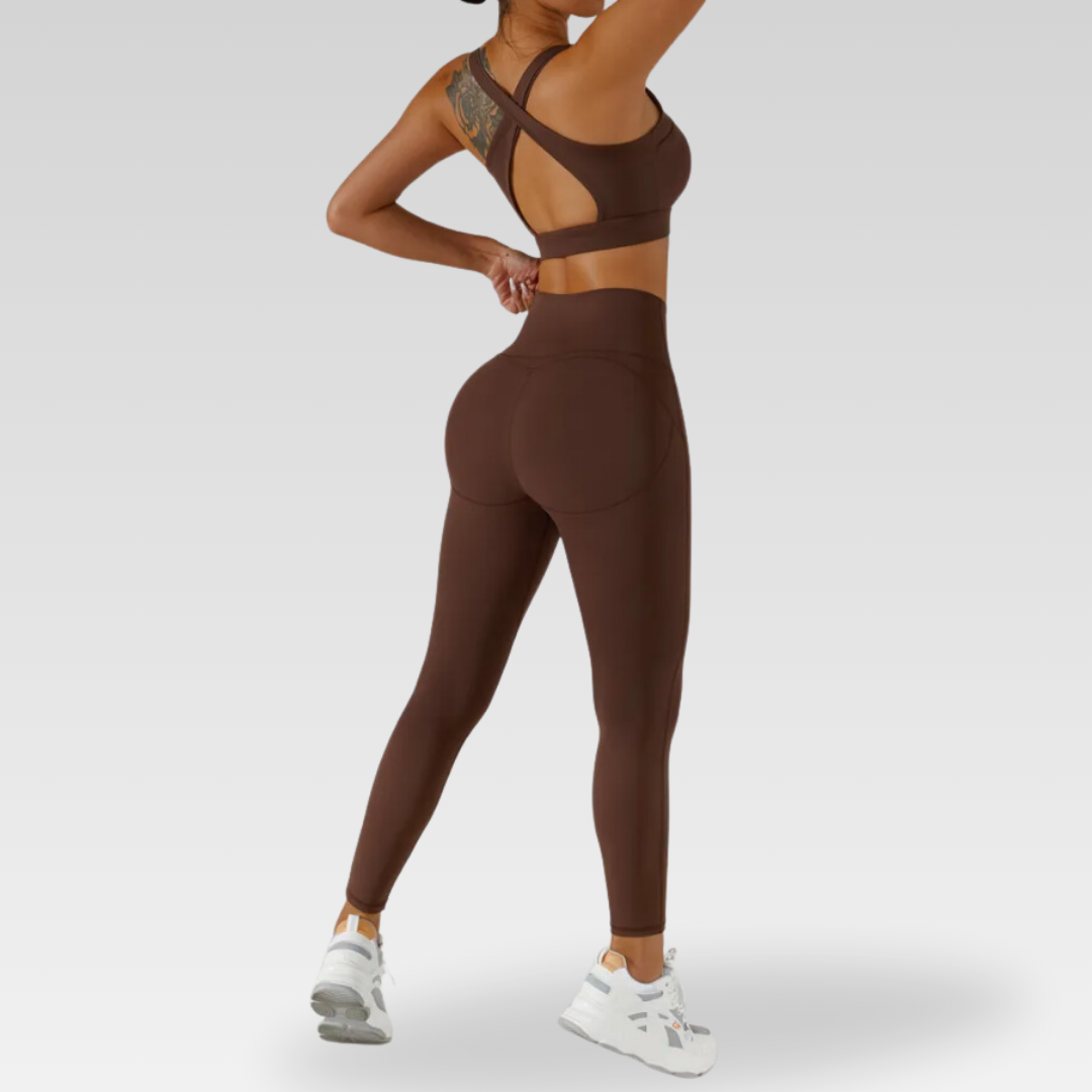 Artemis Set - High-quality nylon and spandex for maximum comfort and a flattering fit. Stay cool and comfortable during any workout. Durable and built to last. Featuring a zip-front closure and stylish design, upgrade your workout wardrobe today.