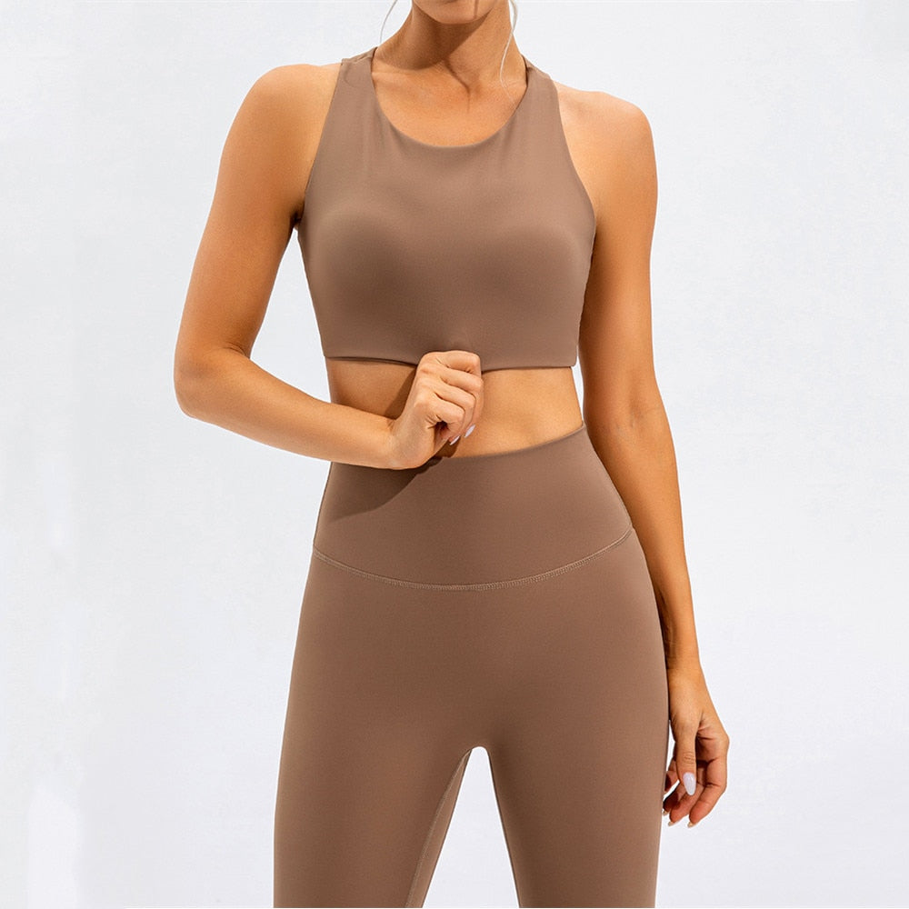  Balance Set - The perfect blend of fashion and function for your active lifestyle. Crafted with quick-dry technology and breathable fabric to keep you comfortable and confident during intense workouts. Stylish asymmetrical design in a range of sizes and colors for a personalized fit that celebrates your individuality. Don't settle for less, embrace your unique style and feel unstoppable in activewear that understands your needs.