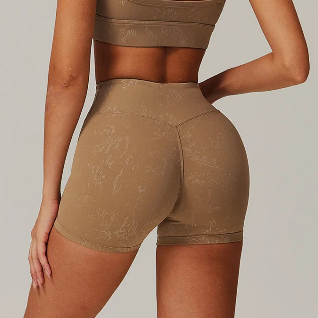 PULSE SEAMLESS SCRUNCH SHORTS