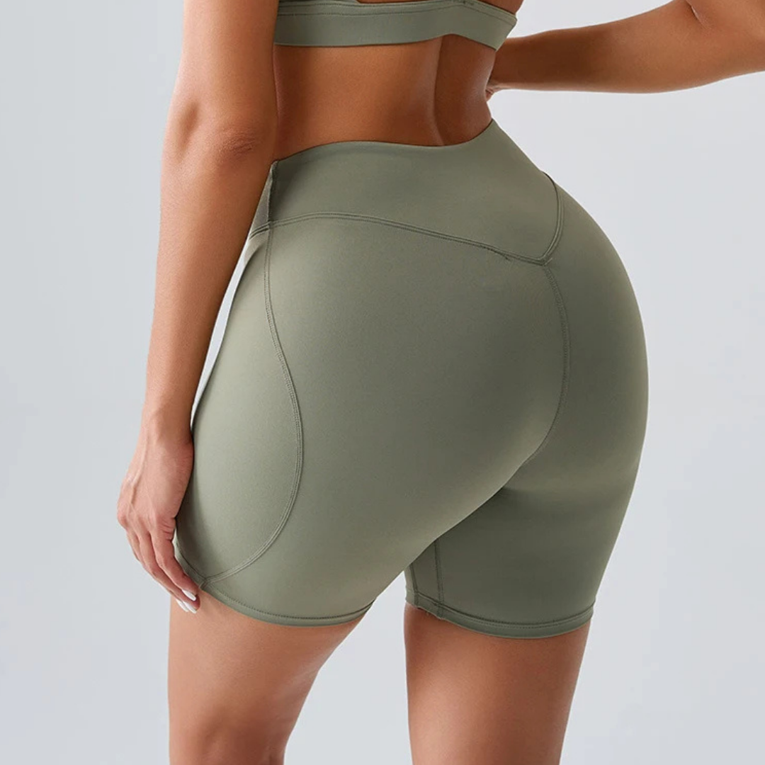 VANTAGE SEAMLESS SHORTS