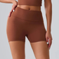VIANA SEAMLESS MID-RISE SHORTS
