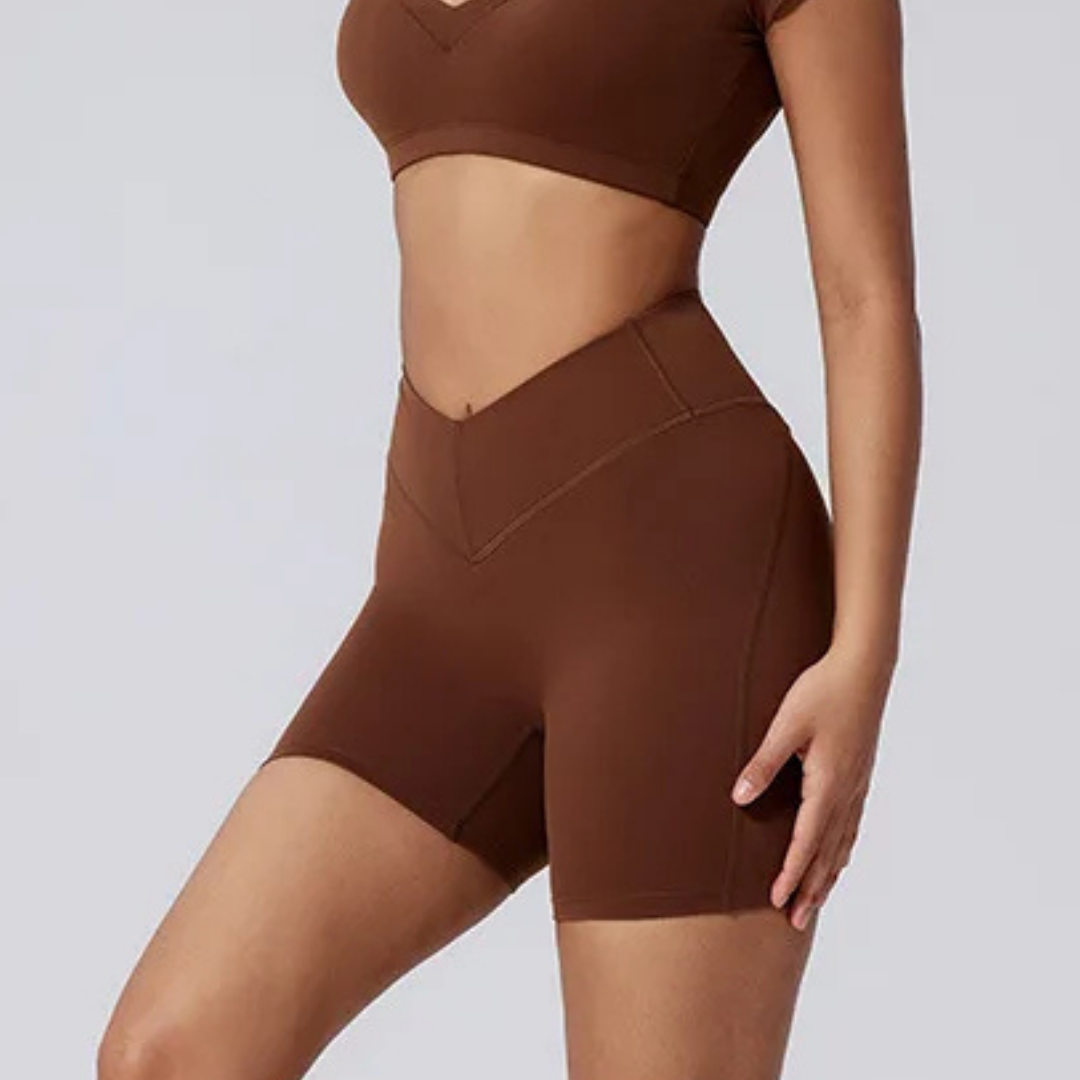 FAWN SEAMLESS HIGH-WAISTED SHORTS