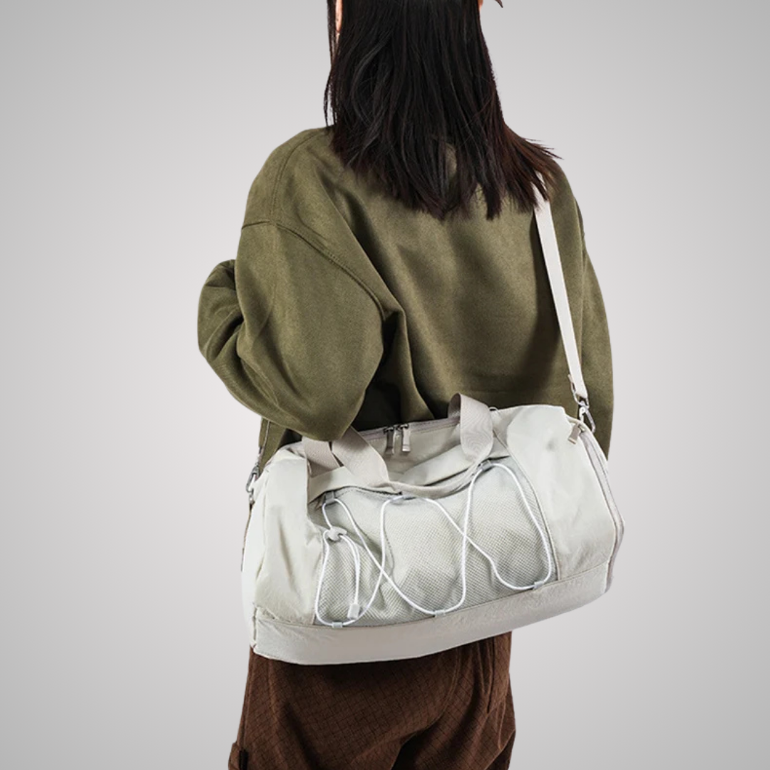 FITNESS DUFFEL WITH YOGA STRAP