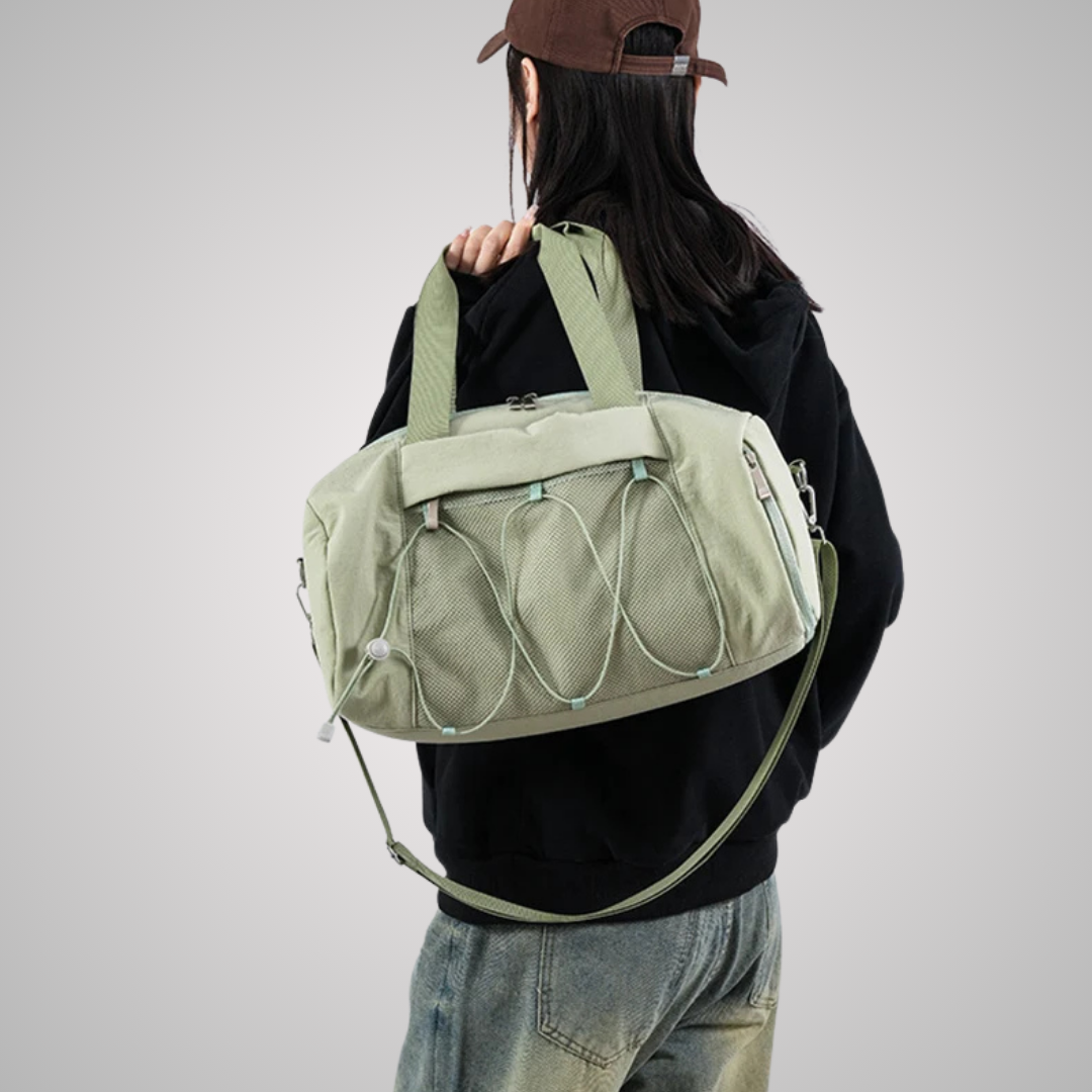 FITNESS DUFFEL WITH YOGA STRAP