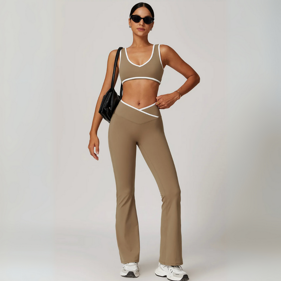 ARALINA SEAMLESS V-NECK SPORTS BRA