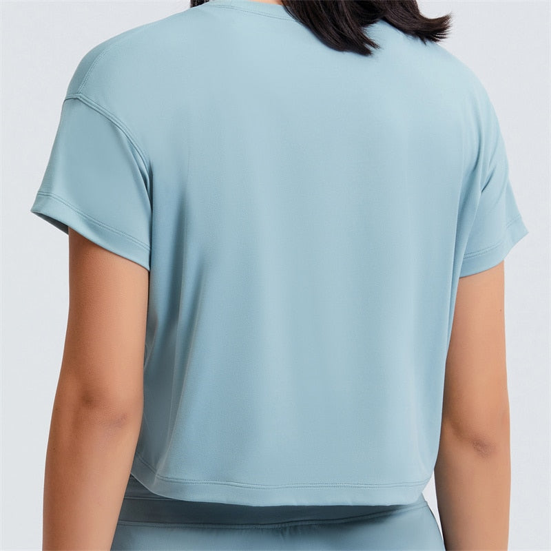 Juniper Cropped Tee: The Ultimate Women's Workout Shirt for Style, Durability, and Comfort - Crafted from Nylon and Spandex with Moisture-Wicking Technology, Breathability, and Unrestricted Movement. Upgrade Your Fitness Wardrobe and Train in Style!