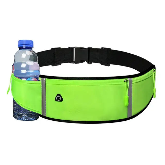  Running Belt with Water Bottle Holder – Convenient and comfortable solution for carrying essentials during your run. Ample space for keys, phone, and water bottle. Reflective safety strip, waterproof fabric, adjustable waistband (80-135cm), and headphone port for a safe and enjoyable running experience.