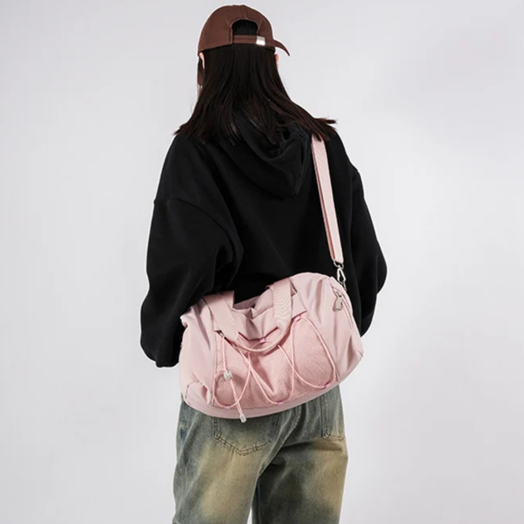 FITNESS DUFFEL WITH YOGA STRAP