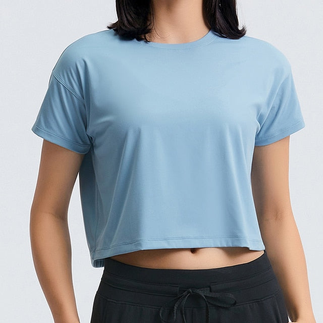 Juniper Cropped Tee: The Ultimate Women's Workout Shirt for Style, Durability, and Comfort - Crafted from Nylon and Spandex with Moisture-Wicking Technology, Breathability, and Unrestricted Movement. Upgrade Your Fitness Wardrobe and Train in Style!