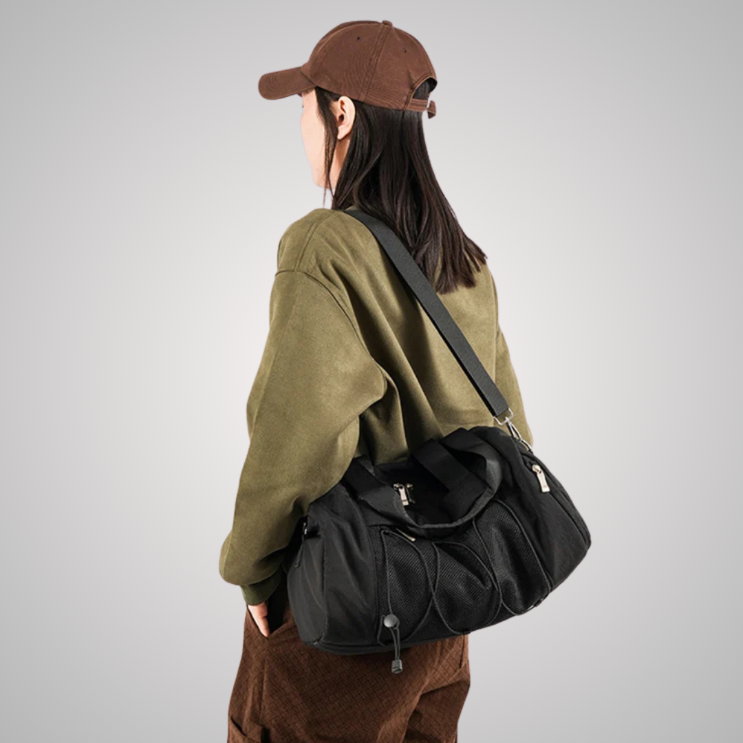 FITNESS DUFFEL WITH YOGA STRAP