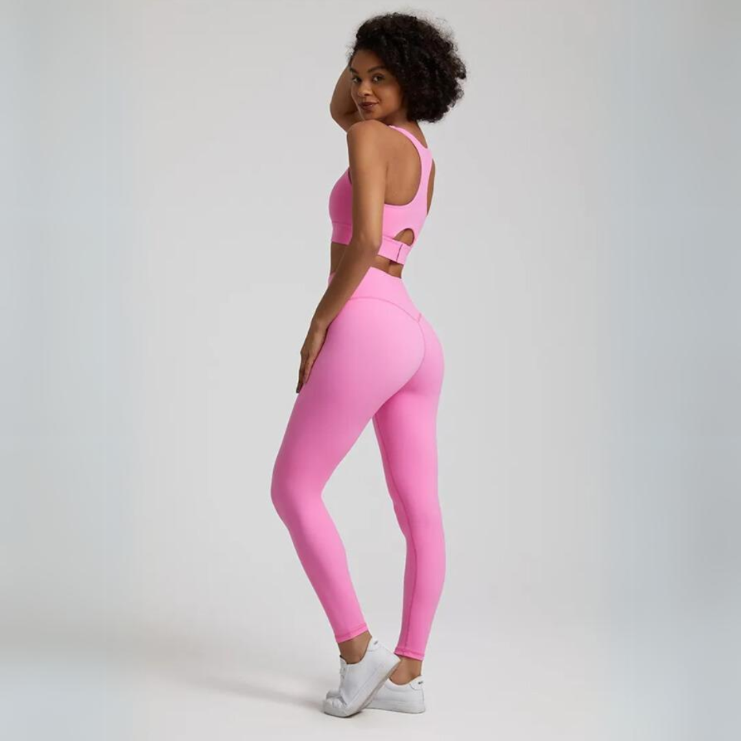 Seamless high waisted leggings and breathable sports bra set - The Maeve Set. Elevate your activewear with comfort, style, and quick-dry technology.