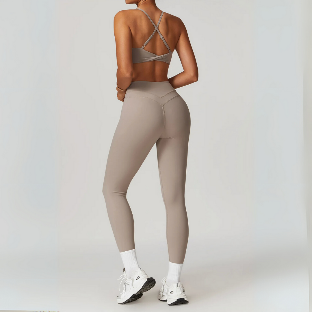 EMMELINE LEGGINGS AND TWIST BACK SPORTS BRA SET
