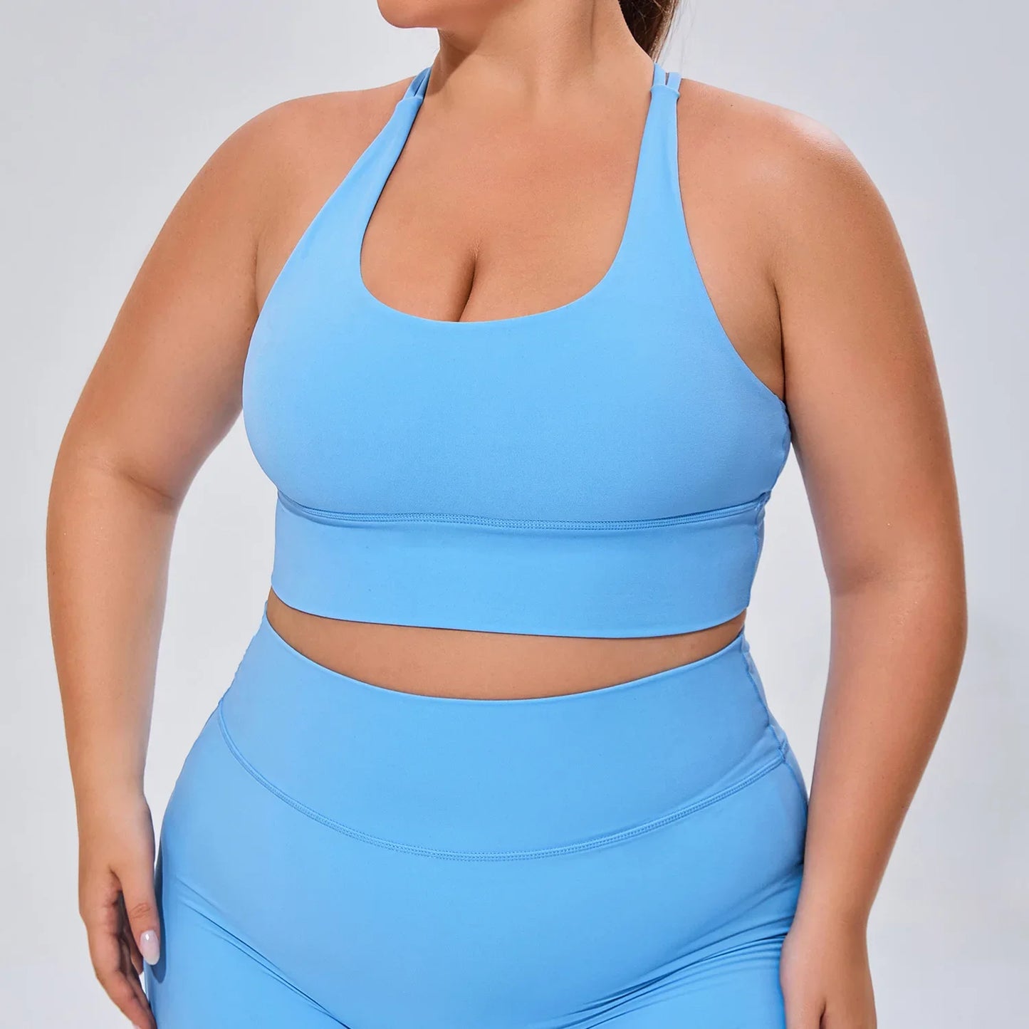 LYRIC SEAMLESS CROSS-BACK SPORTS BRA