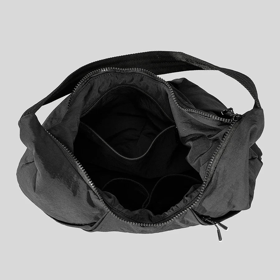 EVERYDAY CRESCENT NYLON BAG