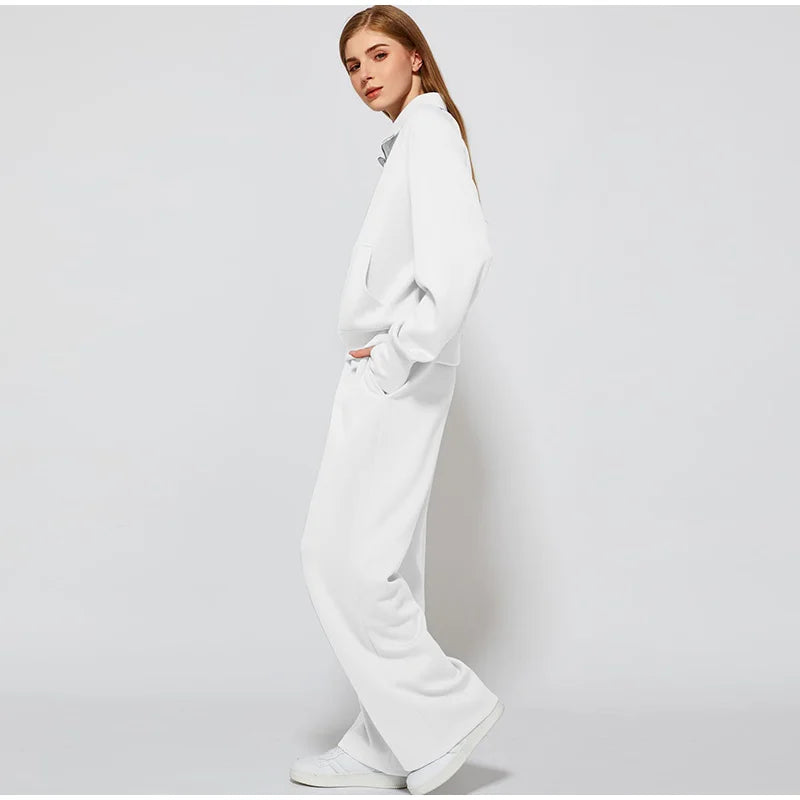 THE LIVADIA LOUNGE SET