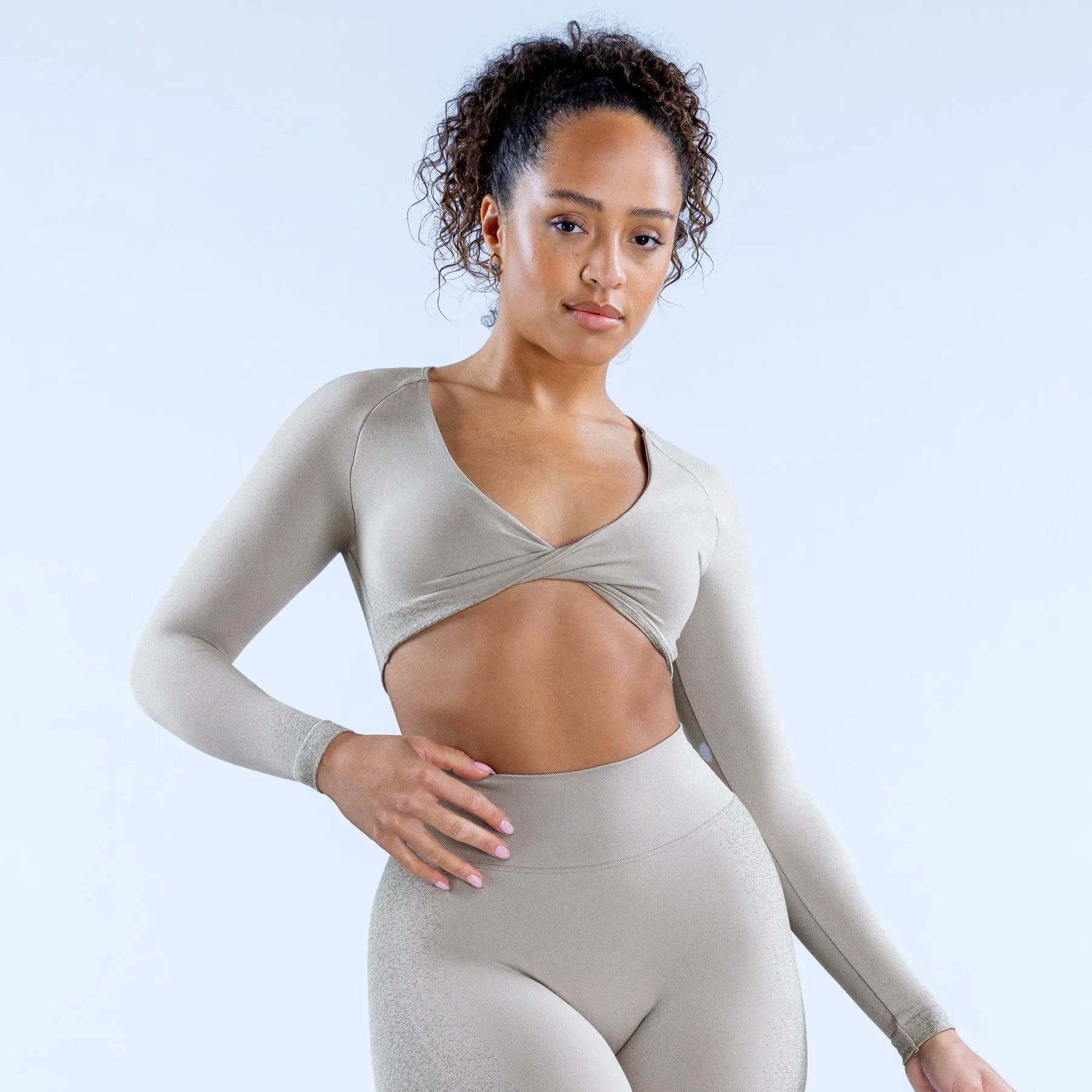 THE AURA TWIST FRONT LONG SLEEVE CROP-Long Sleeve Shirts-Gym Giants